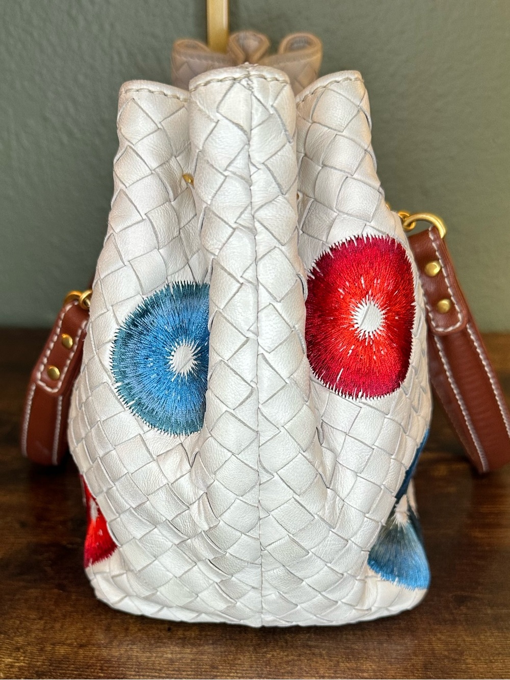 Rare Bottega Veneta Intrecciato Embroidered Leather Handbag | Made in Italy - Picture 16 of 16